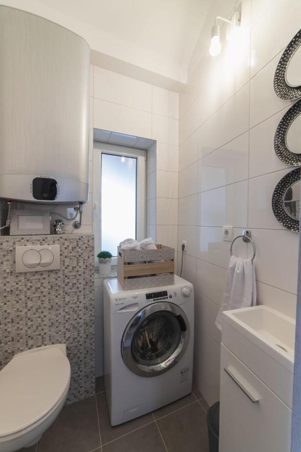 Apartment Fiora Kaštela Екстериор снимка