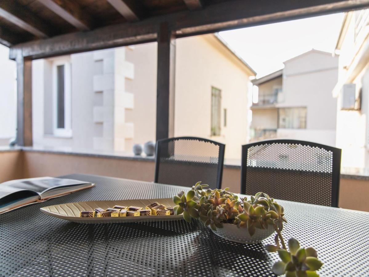 Apartment Fiora Kaštela Екстериор снимка