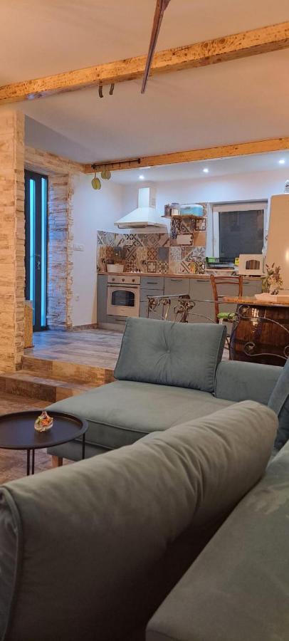 Apartment Fiora Kaštela Екстериор снимка