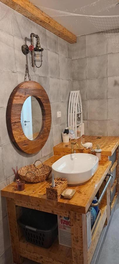 Apartment Fiora Kaštela Екстериор снимка